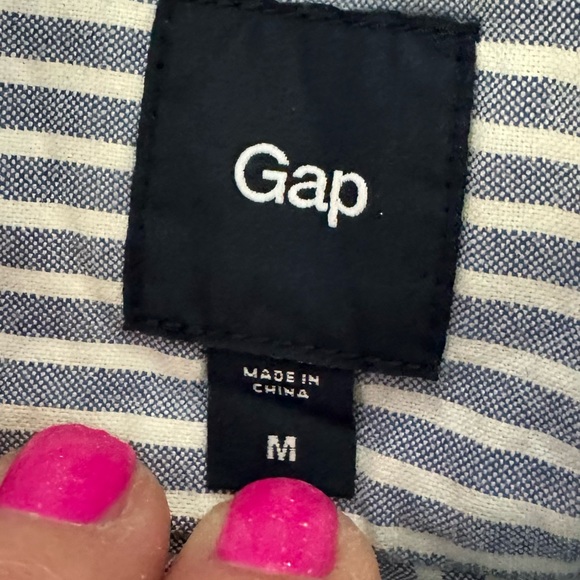 GAP Men's Striped Chambray Button Down Shirt - size M - Picture 2 of 3